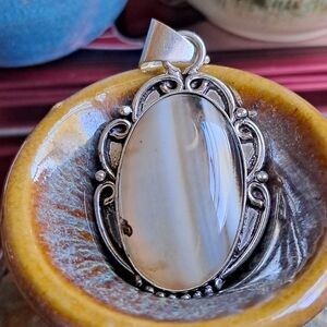 👡Hold For Marcie.👡NWOT Sterling Large Ornate Frame Banded Agate Pendant